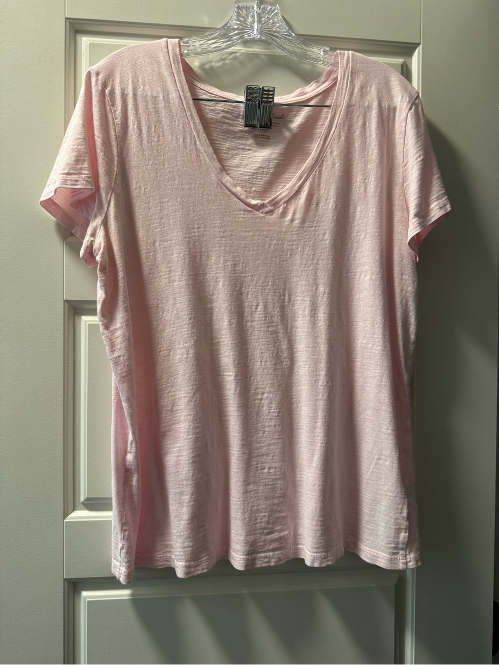 Universal Thread Light Pink V-Neck Short Sleeve Tee